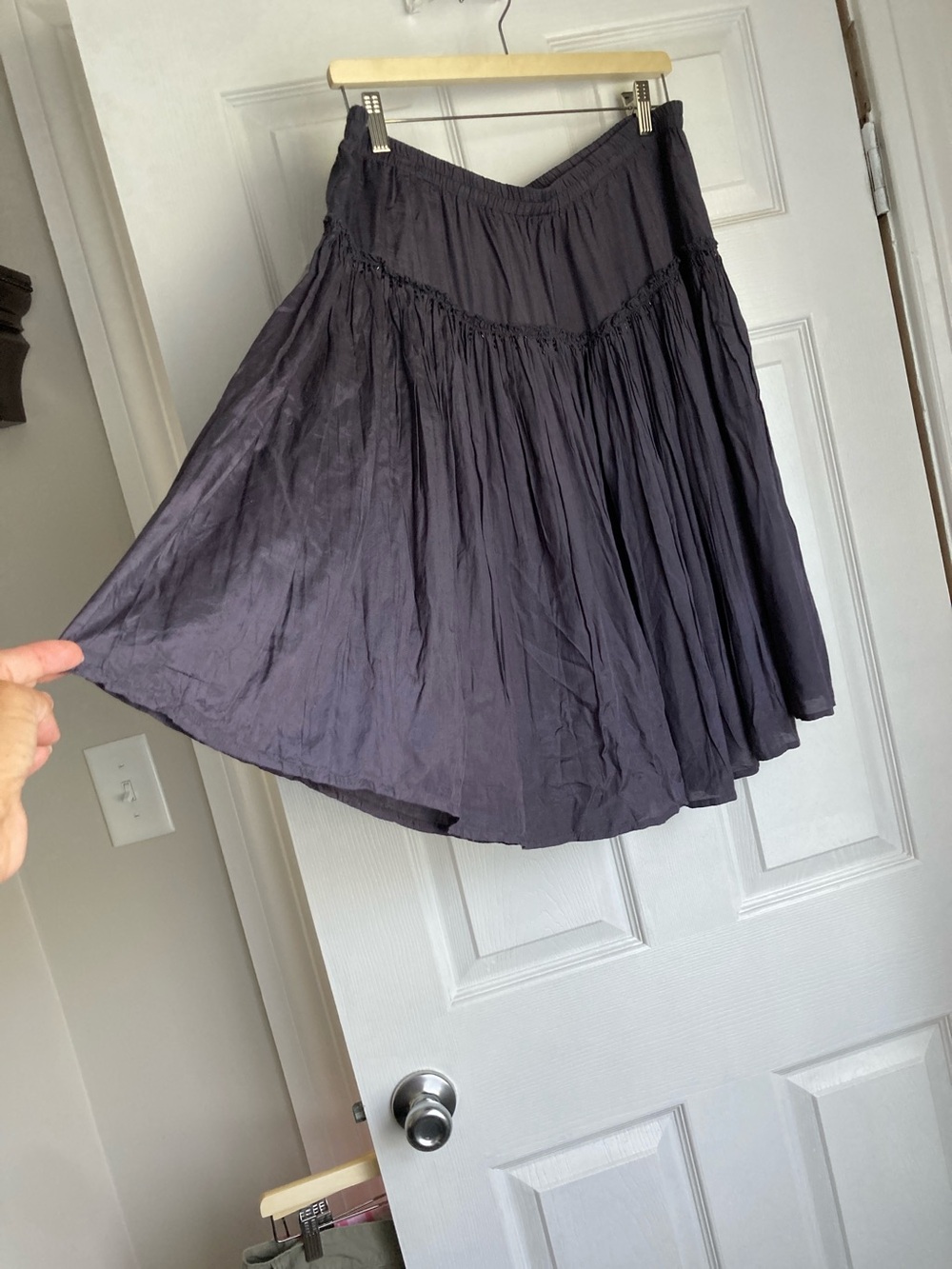 MOSSIMO Plum Gray Beaded Crinkle Tiered Midi Skirt Womens Large
